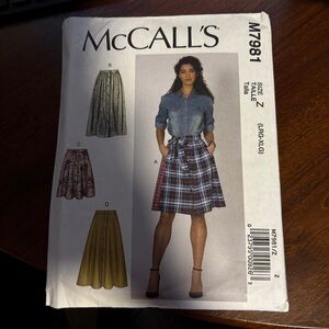 McCalls Pattern M7981 Z for Misses' Skirts